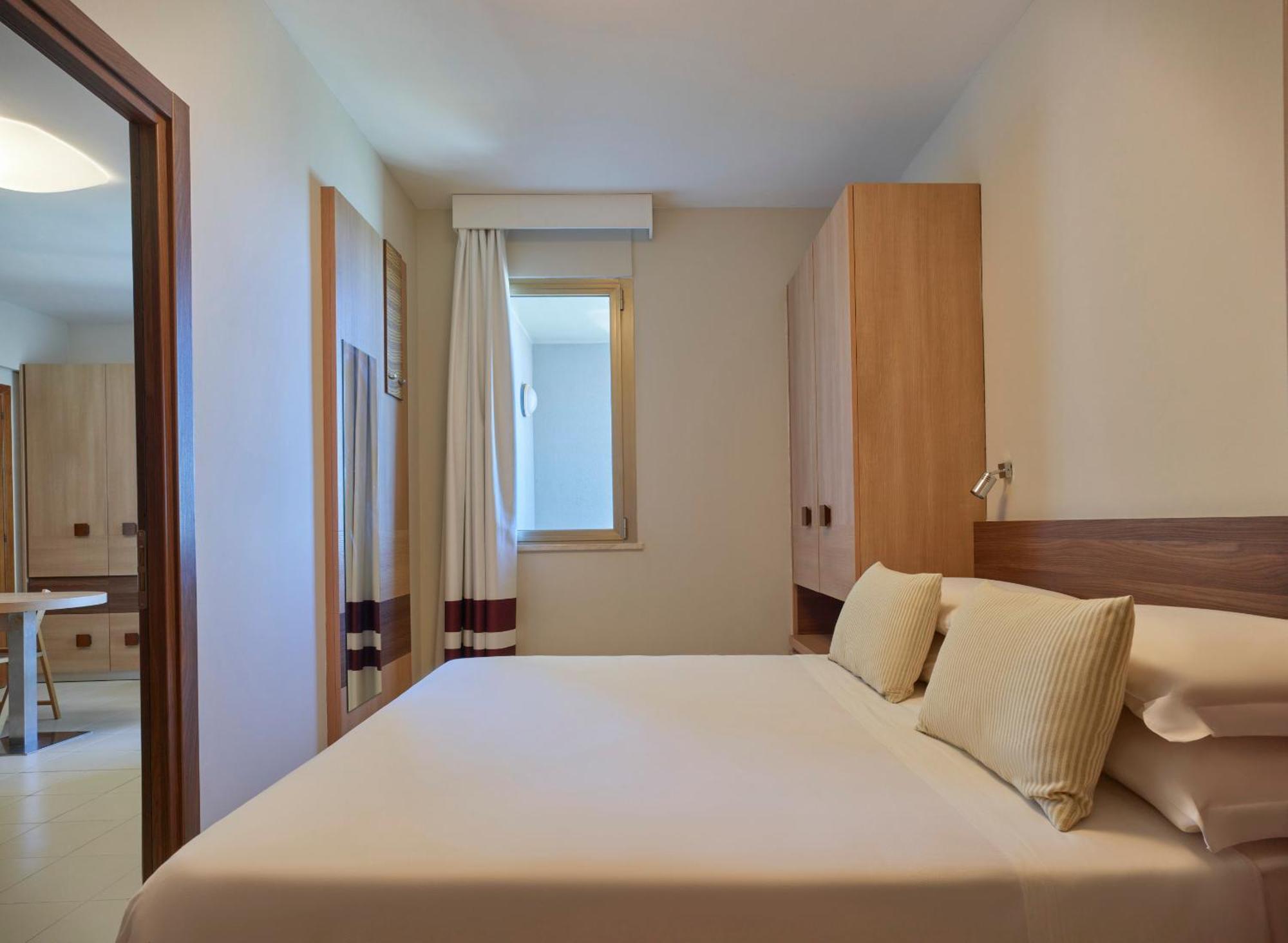 Serena Majestic Residence Montesilvano Marina Pokoj fotografie